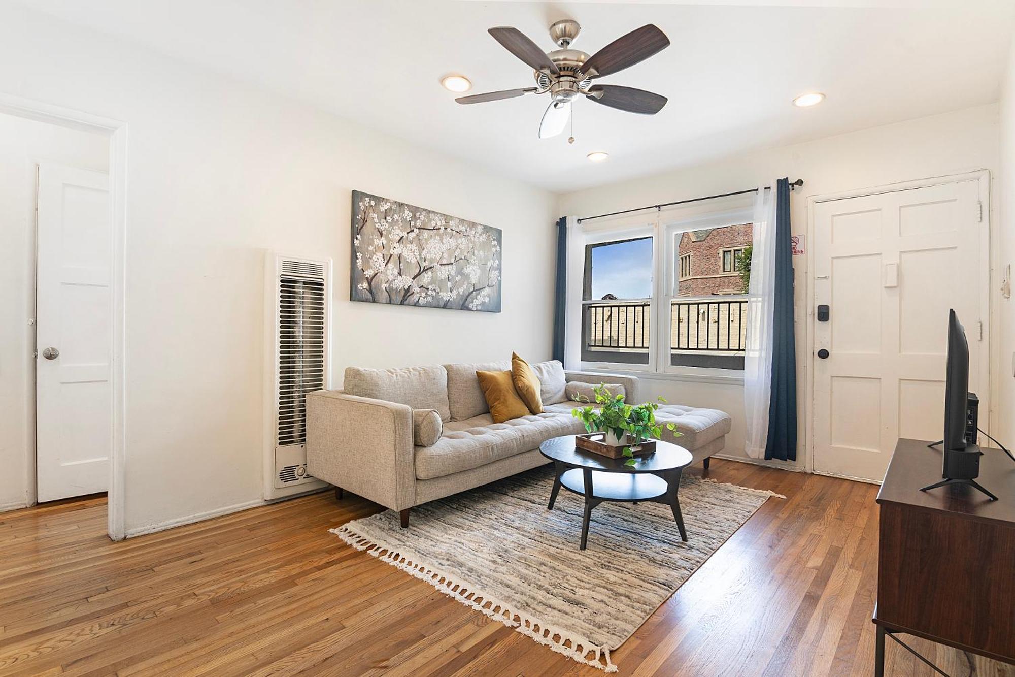 Second-floor 1-br Near Beverly Hills And Angeles Attractions Apartamento Los Ángeles