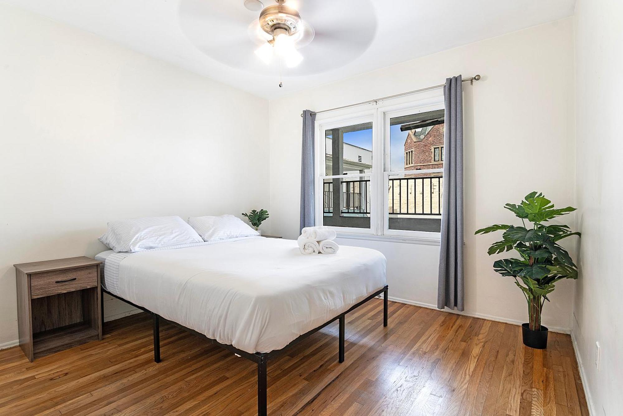 Second-floor 1-br Near Beverly Hills And Angeles Attractions